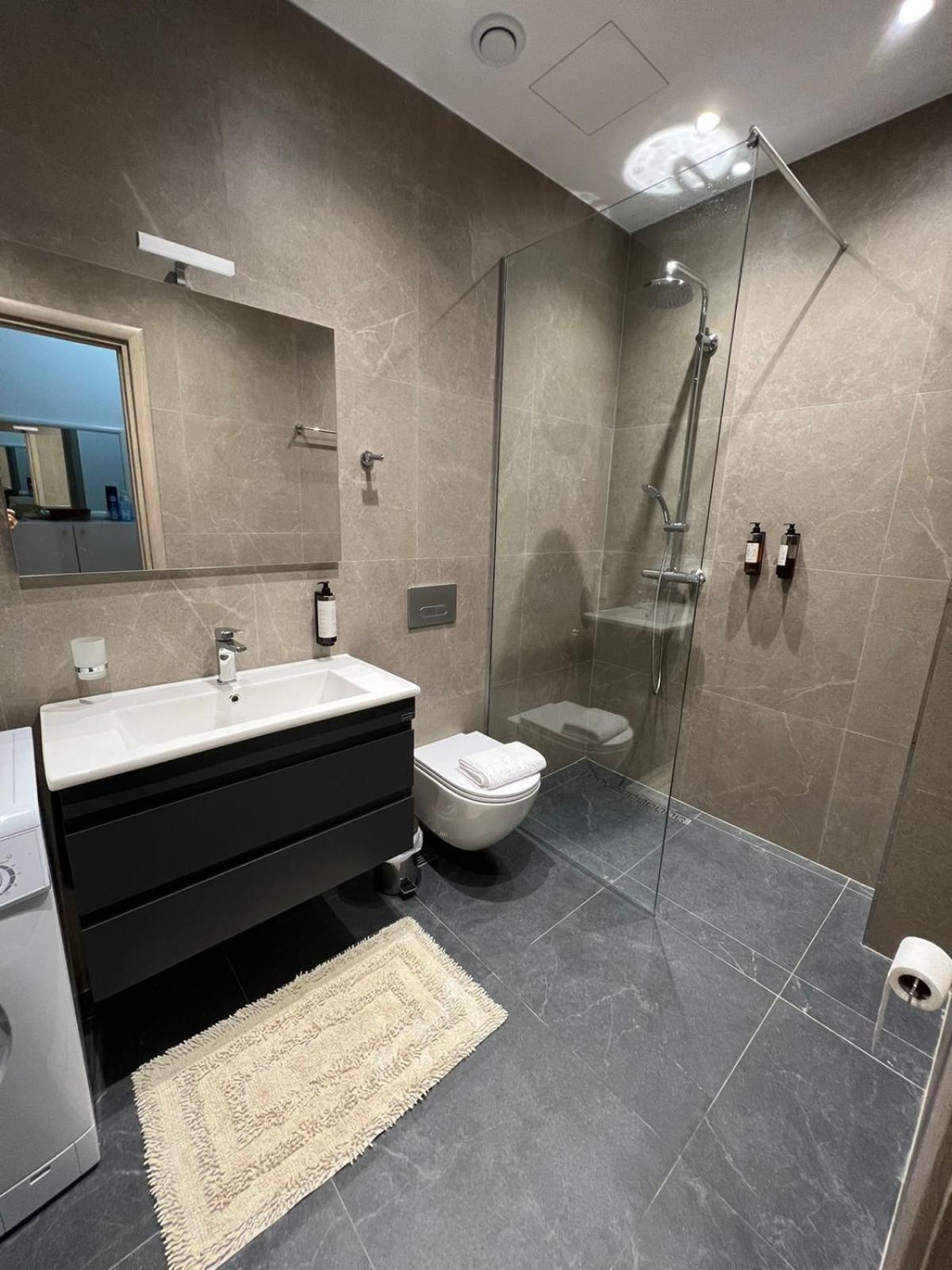 Seaside Apartment Sarandë Buitenkant foto