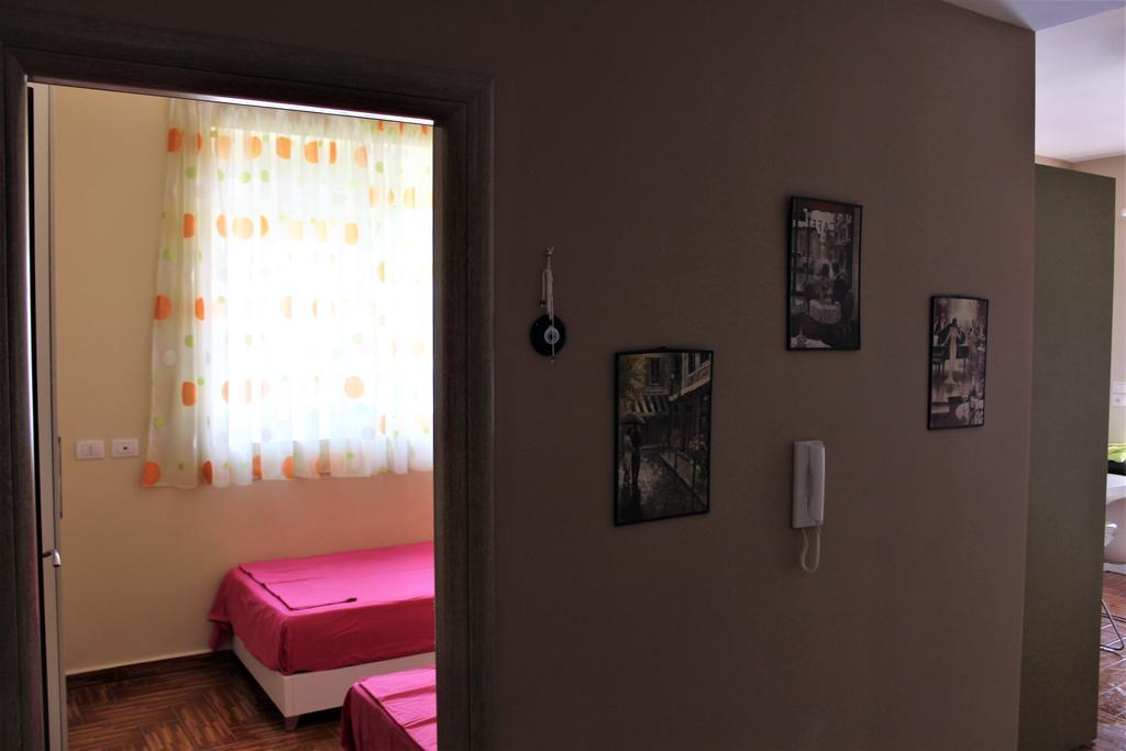 Seaside Apartment Sarandë Buitenkant foto