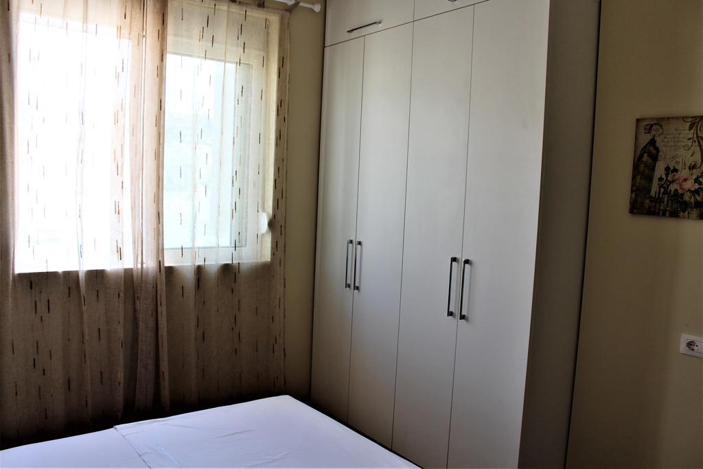 Seaside Apartment Sarandë Buitenkant foto