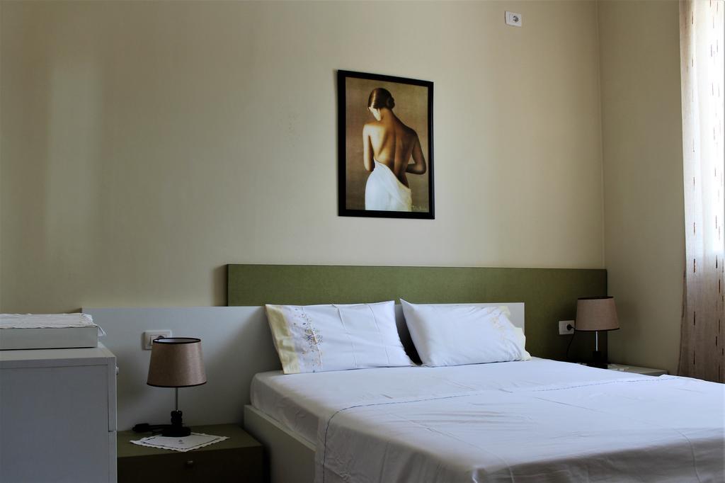 Seaside Apartment Sarandë Buitenkant foto