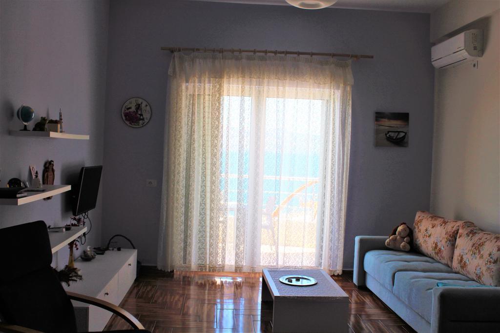 Seaside Apartment Sarandë Buitenkant foto